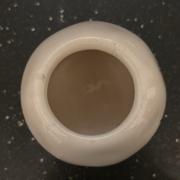 Rae Dunn white honey pot with black “Honey” on front - Picture 5 of 6